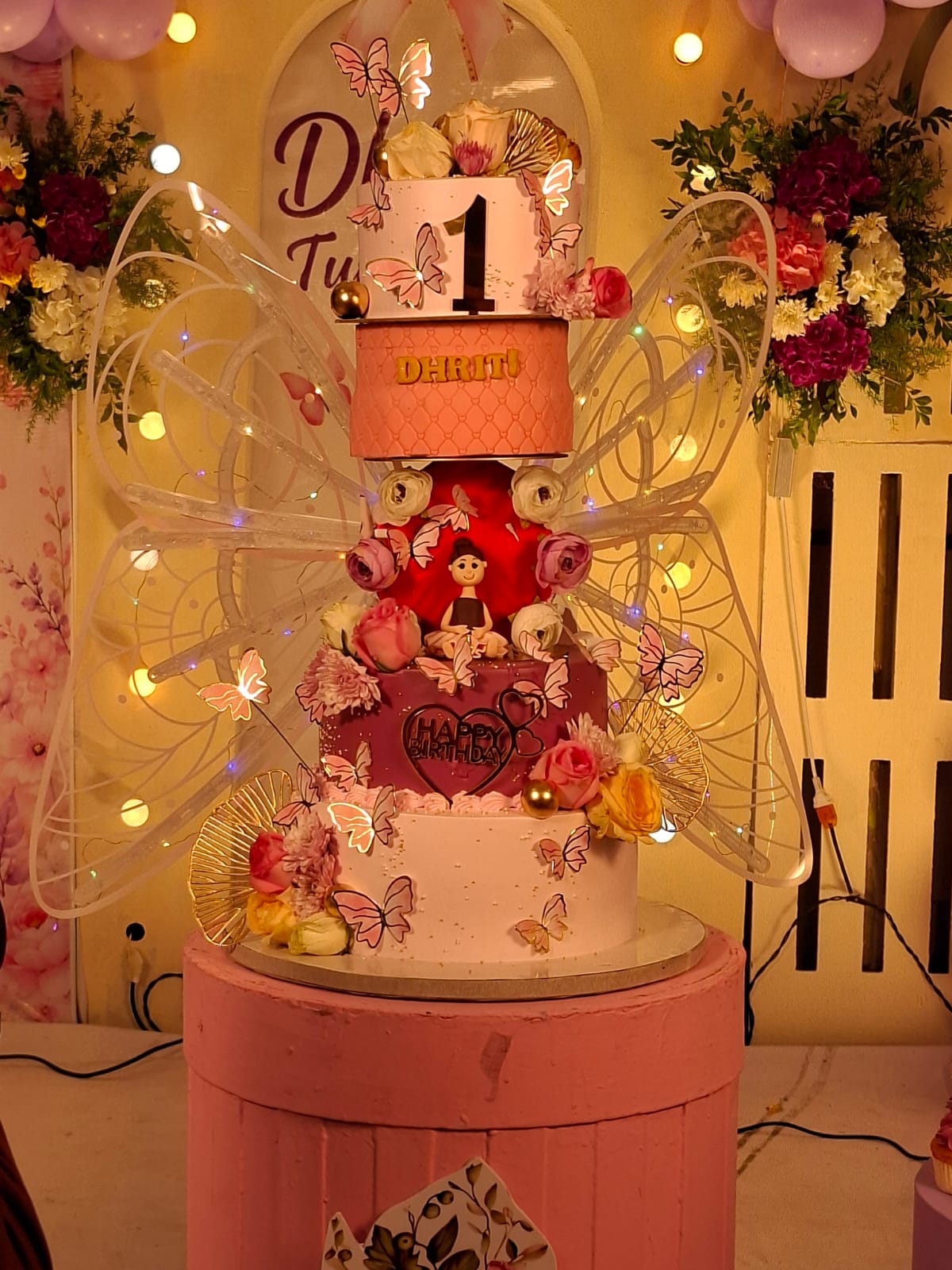 Trending designer kinetic cake concept in Hyderabad